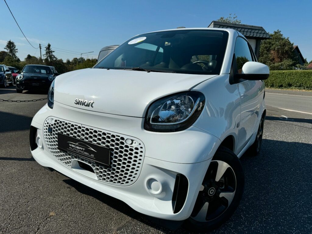 Smart ForTwo cabrio electric drive / EQ*NAVI*SZHZ*PDC*