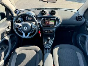 Fahrzeugabbildung Smart ForTwo cabrio electric drive / EQ*NAVI*SZHZ*PDC*