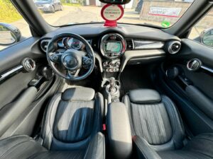 Fahrzeugabbildung MINI JOHN_COOPER_WORKS*LED*NAVI*AUTOMATIK*REBELGREEN*