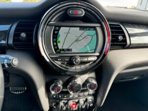 Fahrzeugabbildung MINI JOHN_COOPER_WORKS*LED*NAVI*AUTOMATIK*REBELGREEN*