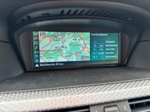 Fahrzeugabbildung BMW 530i xDrive*M-PAKET*HUD*STANDHEIZUNG*AHK*MASSAGE