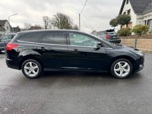 Fahrzeugabbildung Ford Focus Turnier 1.0 Ecoboost *Cool & Connect*